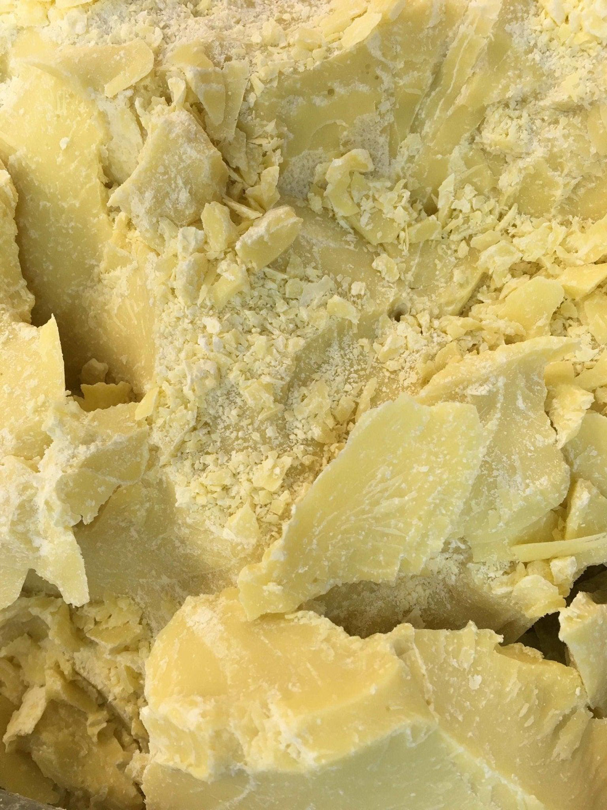 Best Cocoa Butter for Chocolatiers in Canada: Venezuelan, Peruvian, and Coloring Grades