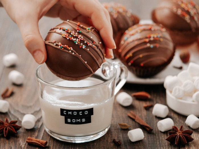 Comment faire des bombes de chocolat chaud au moule en silicone