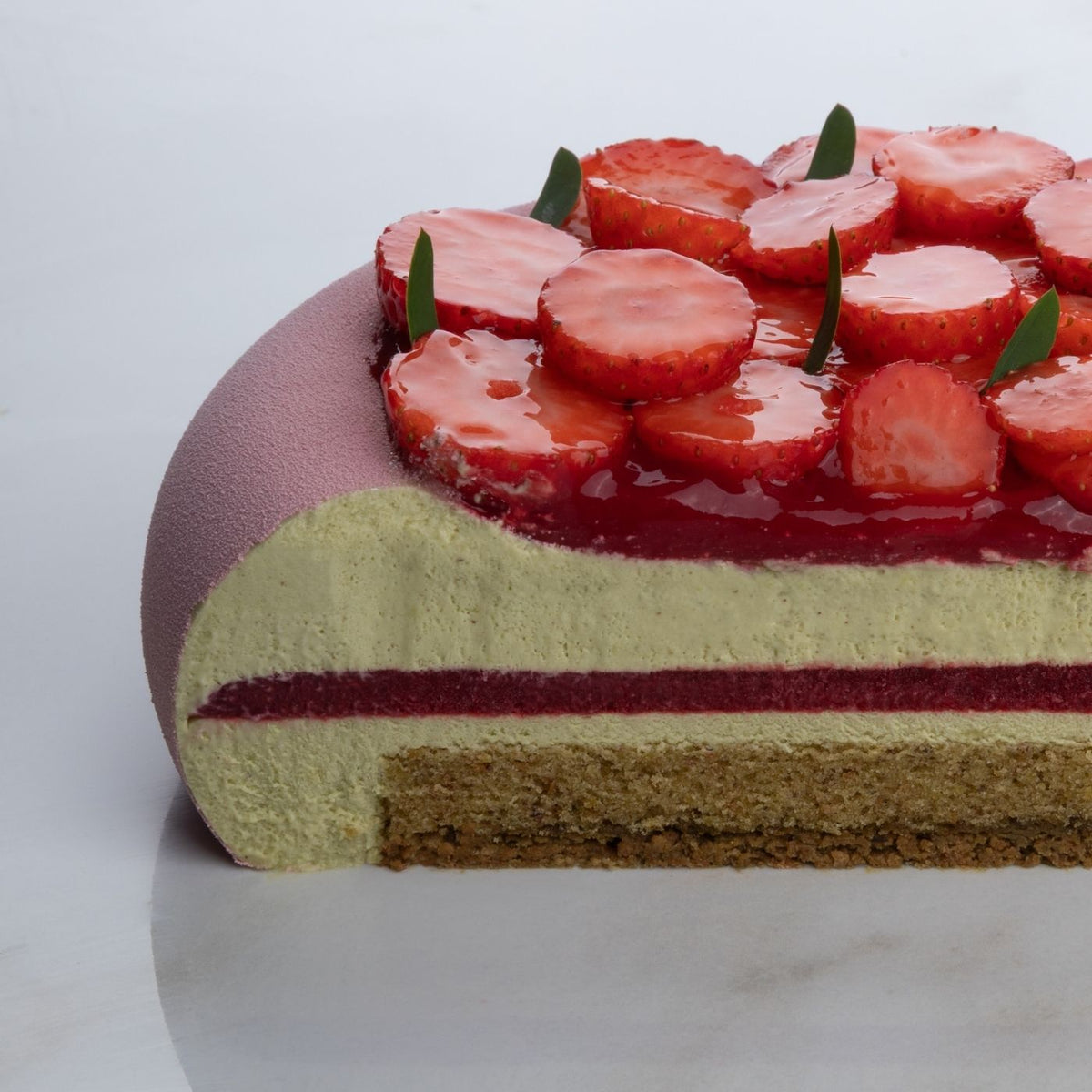 C'est La Vie Pavocake Silicone Mold KE107S – cross-section of finished cake