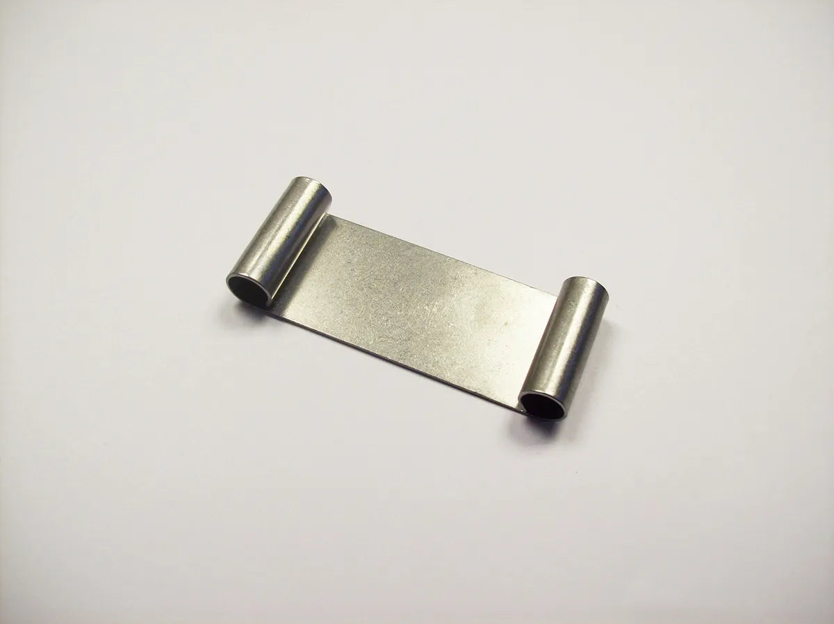 KLEM26 clamp seen from the side, showing the two rolled ends