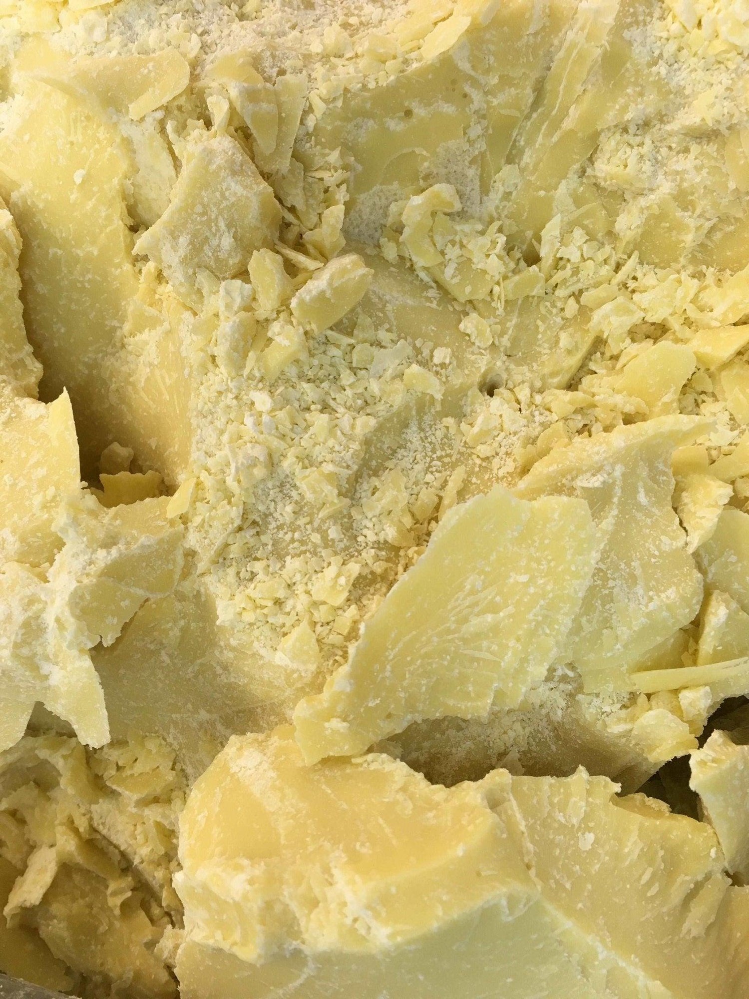 Pure Venezuelan cocoa butter for professional chocolatiers — Zucchero Canada