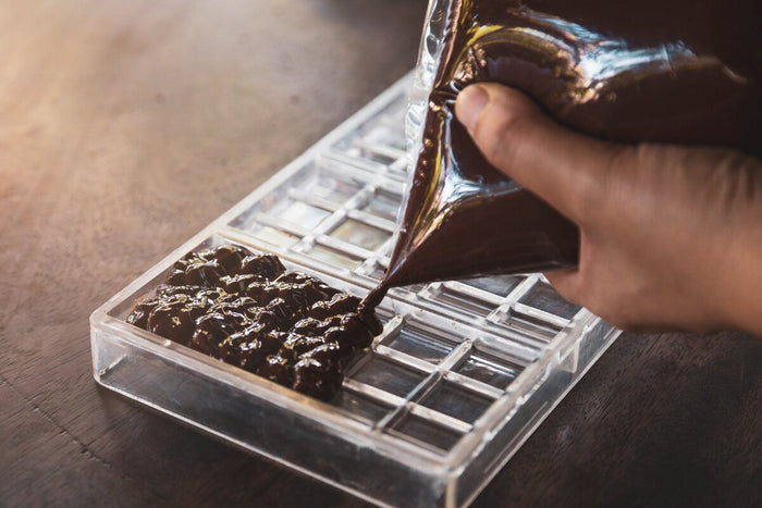 Creating Layered Effects in Molded Chocolate: Colour, Shell and Filling Layers