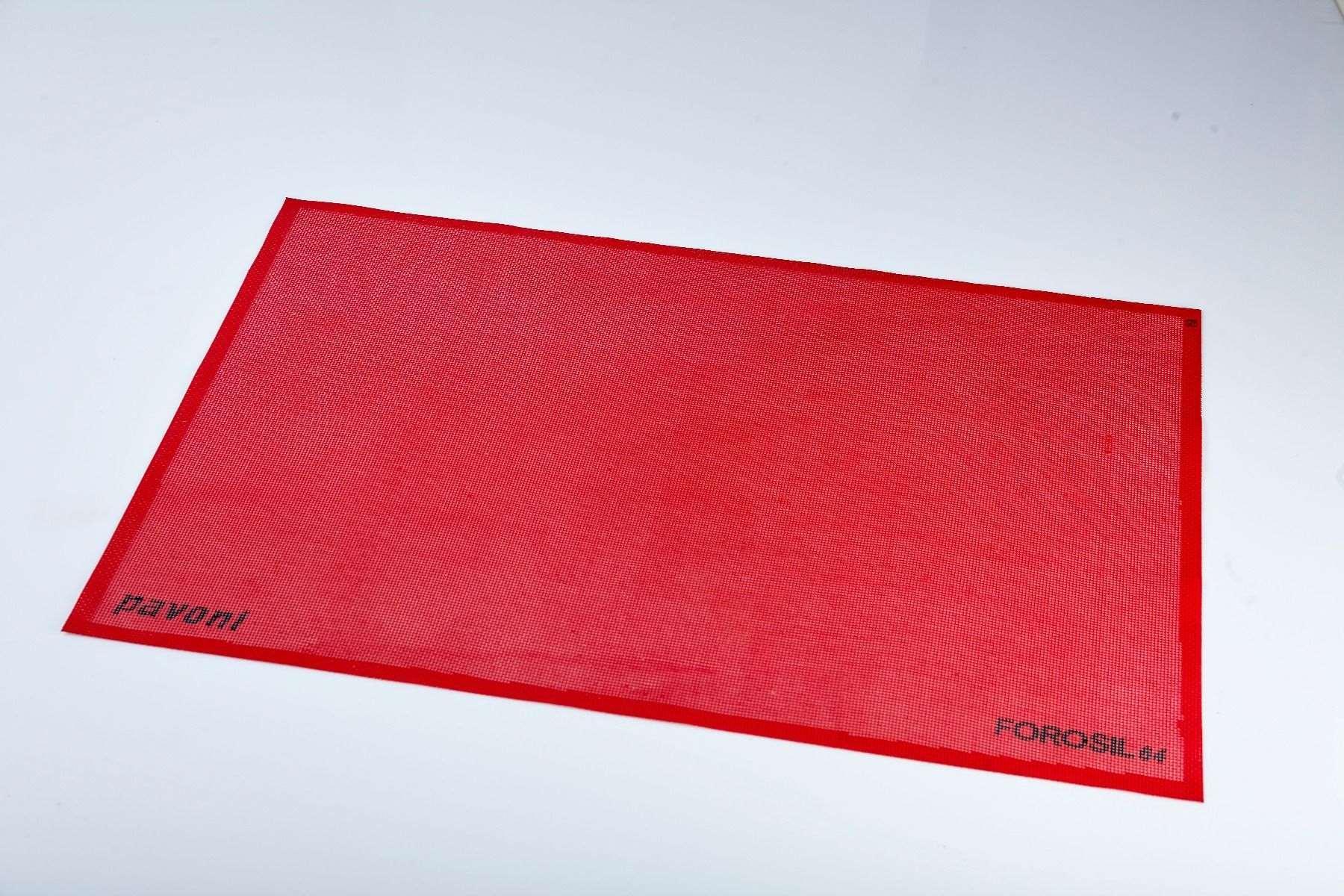Micro-perforated silicone baking mat