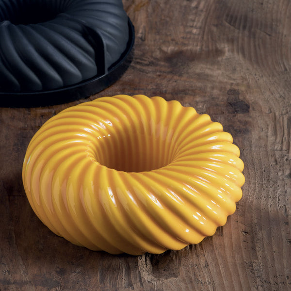 Silicone Cake Mold 3D Cyclone Pavoni | Zucchero Canada