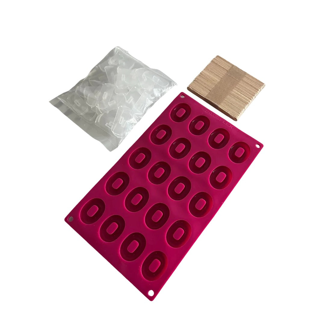 Pavoni Rainbow Stick PX3212S – cavity side of the 20-cavity silicone mold with sticks and holders